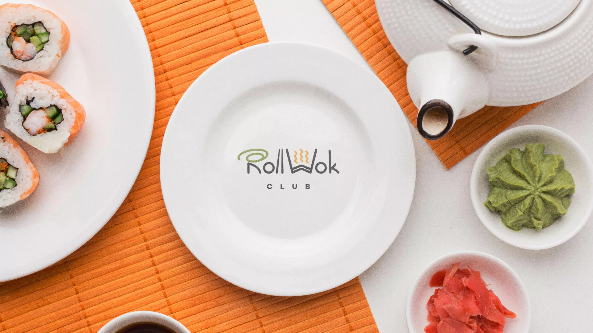 Разработка логотипа и фирменного стиля суши-бара «Roll Wok Club» в Черепаново